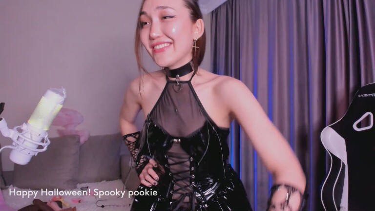 miakamado's Streamate show and profile