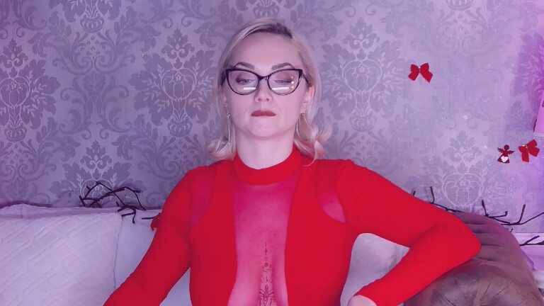 EllianaReese's Streamate show and profile