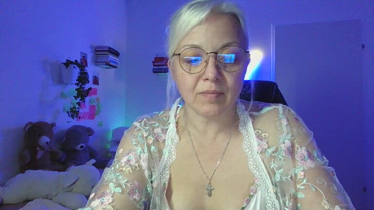 LinsyKim's Streamate show and profile