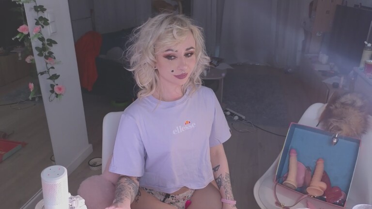 Cloudiex33's Streamate show and profile