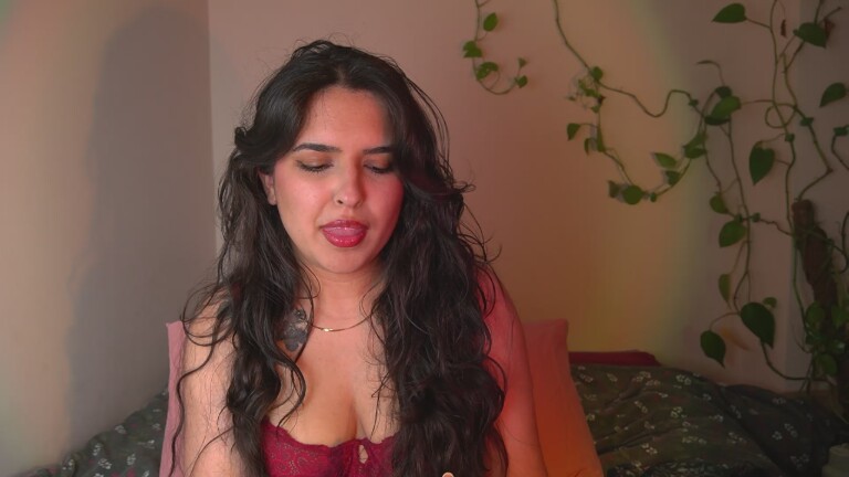 MayaPetite's Streamate show and profile