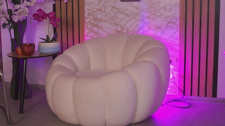 RubyFever's Streamate show and profile